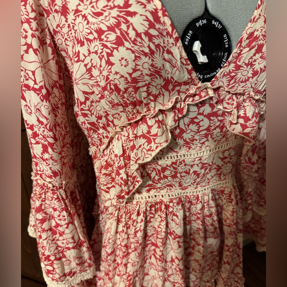 FREE PEOPLE Kristall Mini Floral Dress in Raspberry - Picture 8 of 12